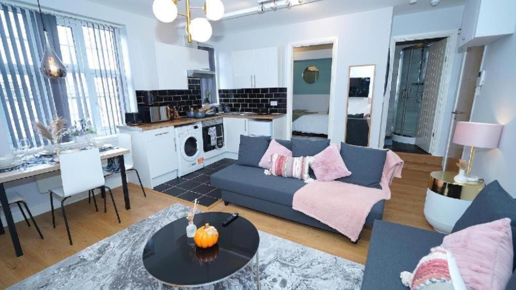Beautiful Apartment In Sussex Gardens London Exterior photo